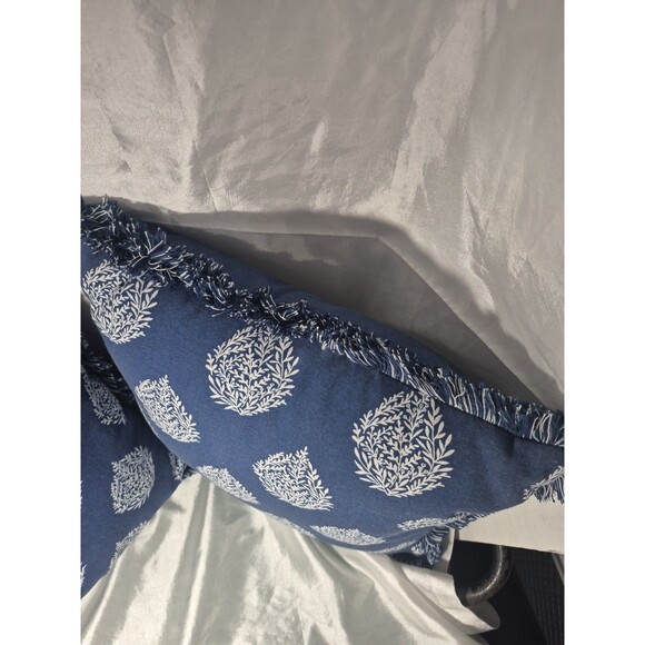 Set Of 2 Outdoor Navy Blue With White Teardrop Design Pillows - Picture 4 of 13
